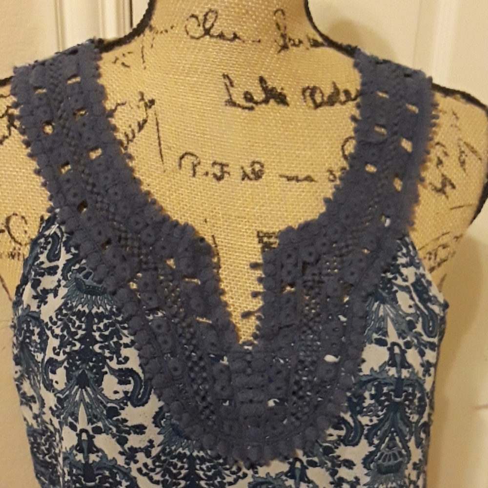 Dress - Picture 2 of 5